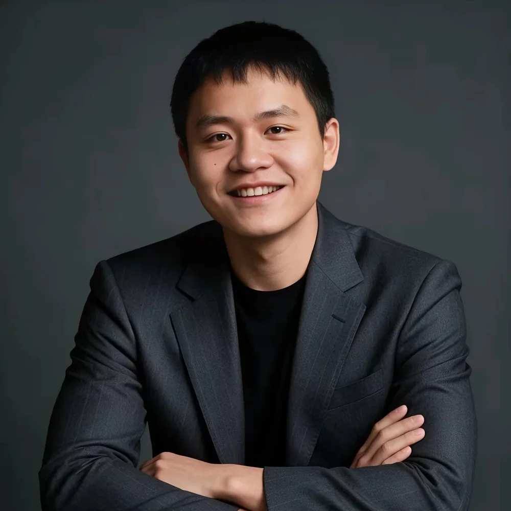 Chris Liu — Chief Technology Officer of Robotist, robotics and AI researcher completing his PhD in Robotics at Deakin University